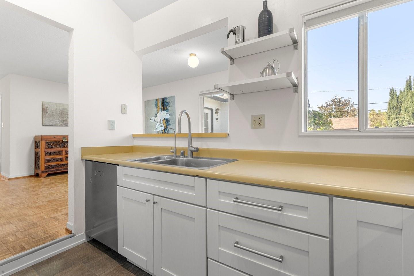 Detail Gallery Image 14 of 40 For 15285 Herring Ave, San Jose,  CA 95124 - 4 Beds | 2 Baths