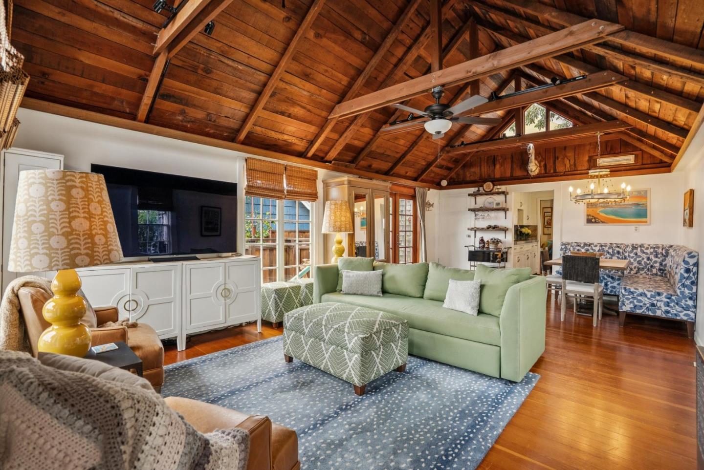 Detail Gallery Image 9 of 42 For 313 14th St, Pacific Grove,  CA 93950 - 1 Beds | 1 Baths