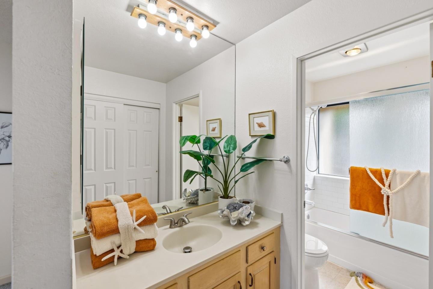 Detail Gallery Image 18 of 33 For 1186 Trinity Ave, Seaside,  CA 93955 - 3 Beds | 1/1 Baths