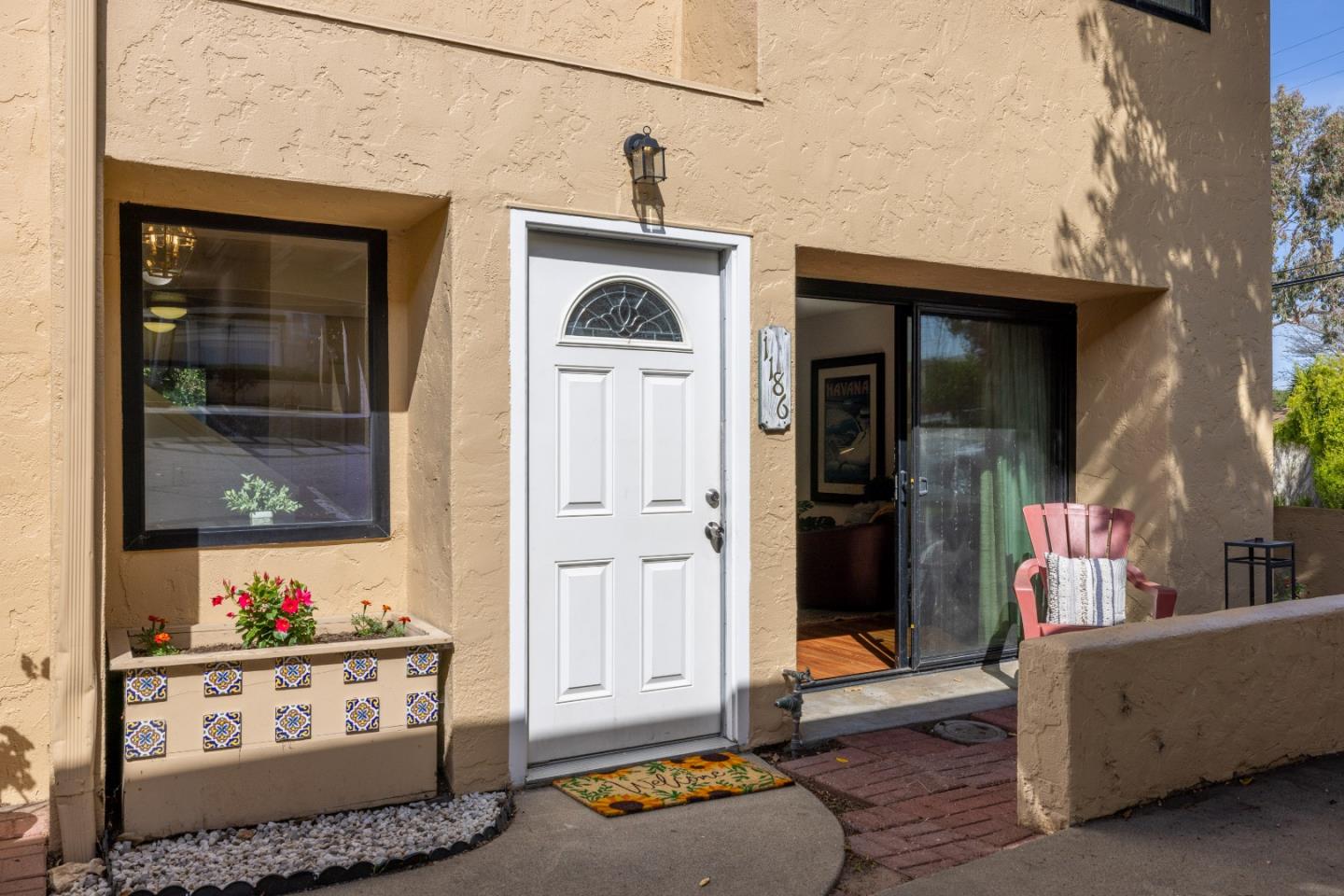 Detail Gallery Image 2 of 33 For 1186 Trinity Ave, Seaside,  CA 93955 - 3 Beds | 1/1 Baths