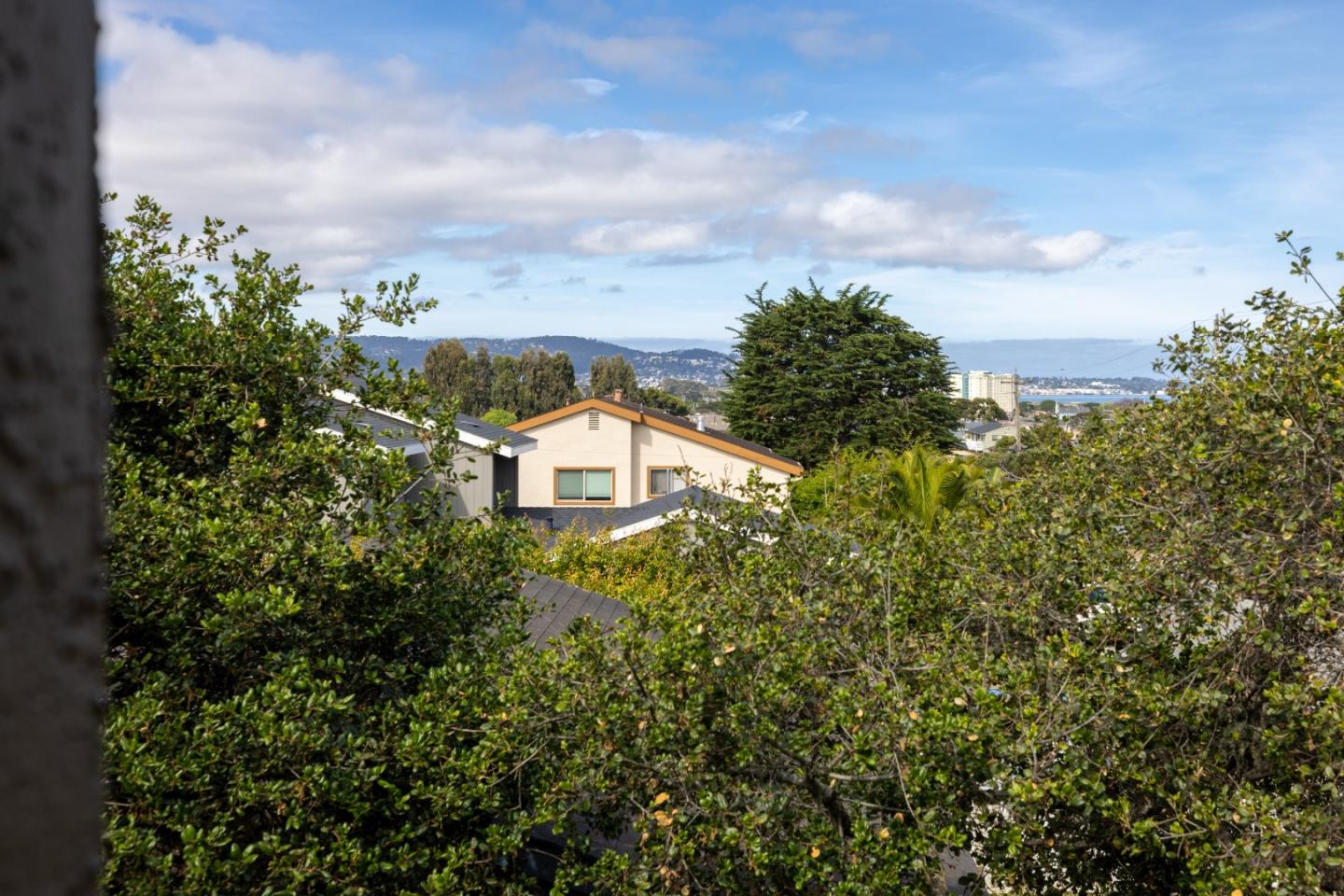 Detail Gallery Image 27 of 33 For 1186 Trinity Ave, Seaside,  CA 93955 - 3 Beds | 1/1 Baths