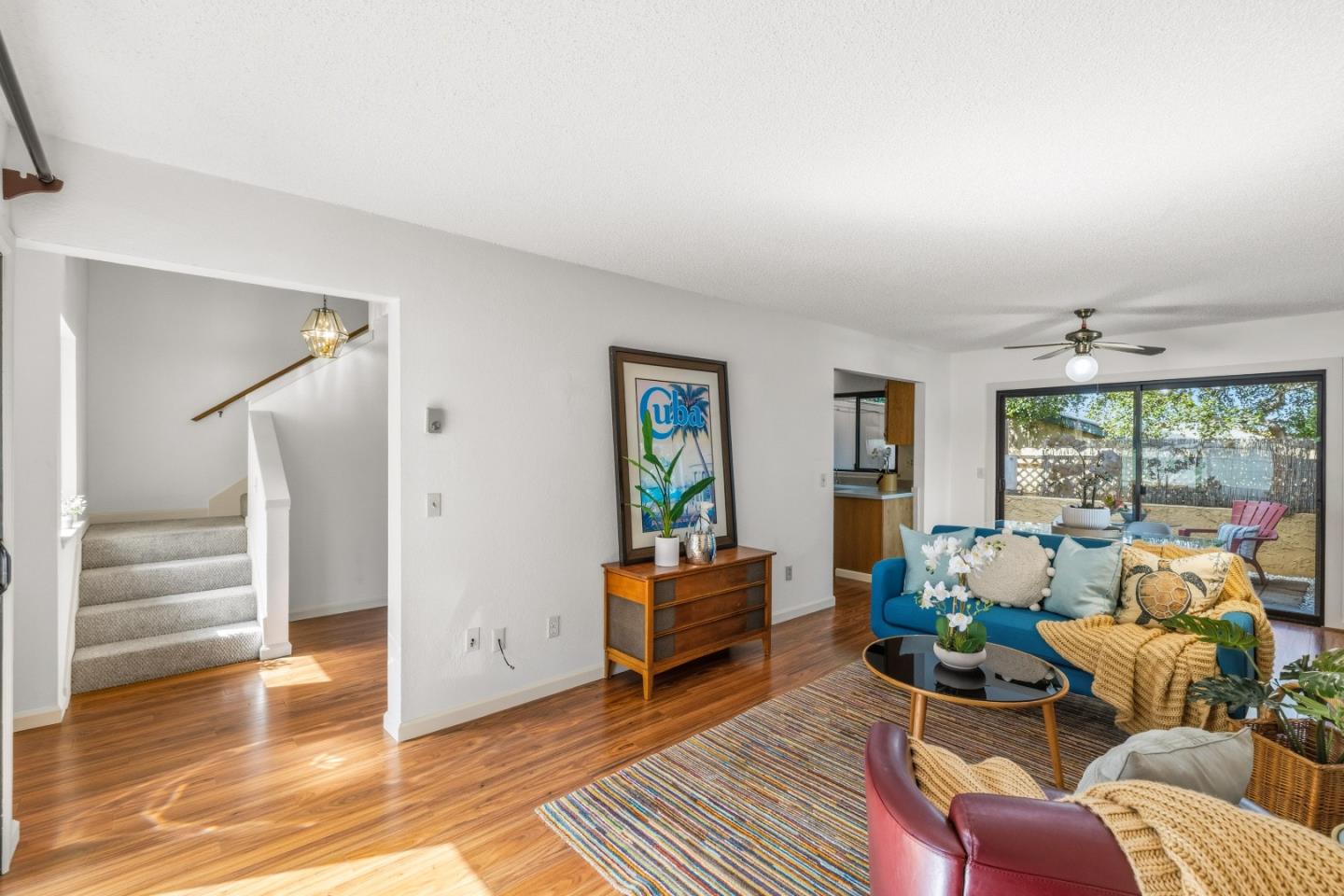 Detail Gallery Image 4 of 33 For 1186 Trinity Ave, Seaside,  CA 93955 - 3 Beds | 1/1 Baths