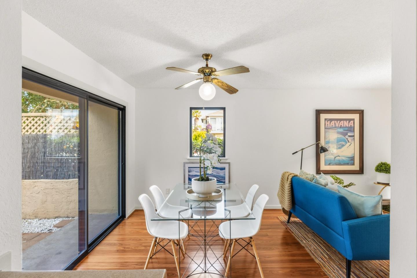 Detail Gallery Image 8 of 33 For 1186 Trinity Ave, Seaside,  CA 93955 - 3 Beds | 1/1 Baths