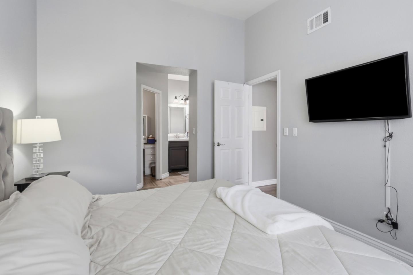 Photo #21: ML82043903 Listing: Photo #21