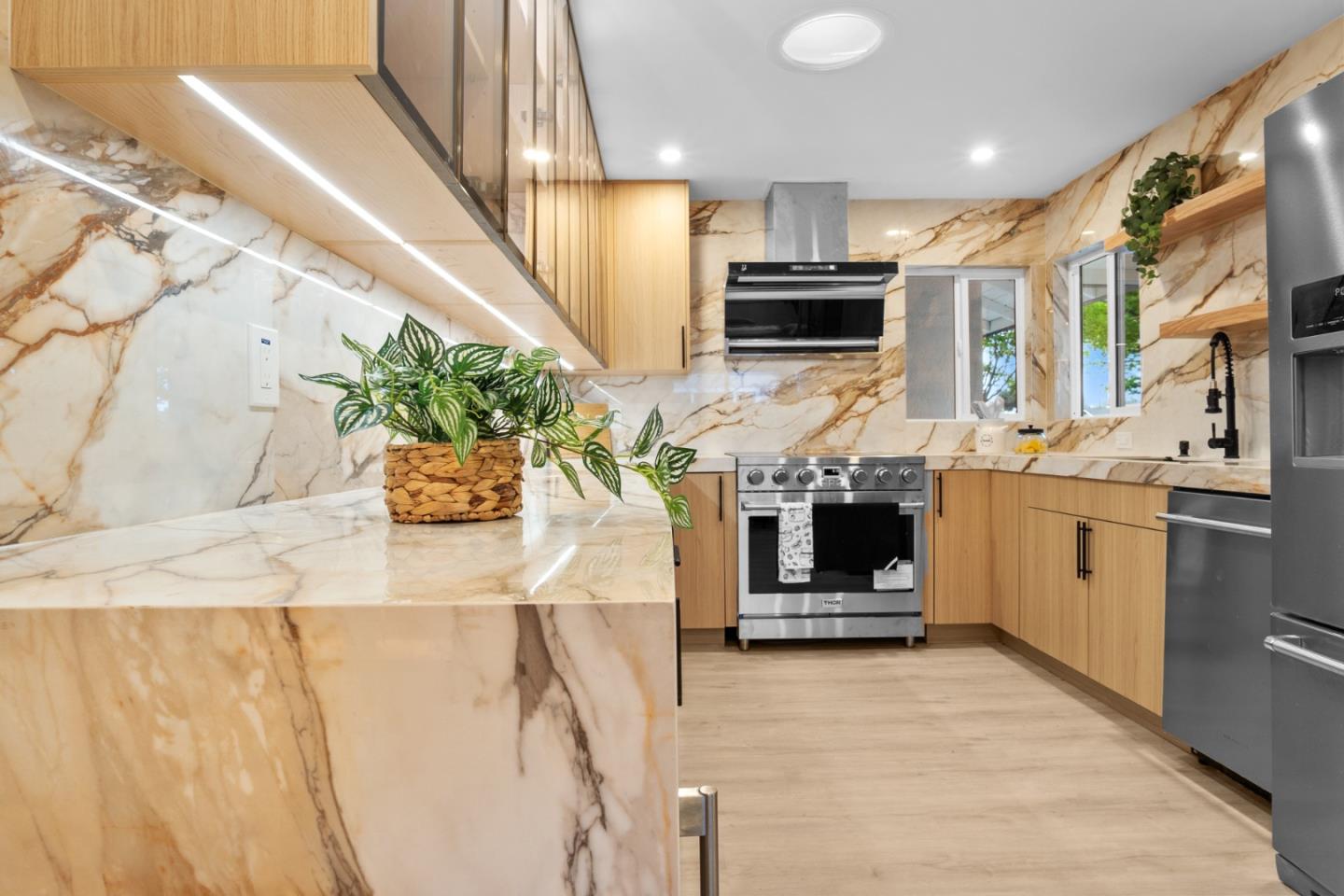 Detail Gallery Image 10 of 29 For 1520 Willowdale Dr, San Jose,  CA 95118 - 3 Beds | 2 Baths