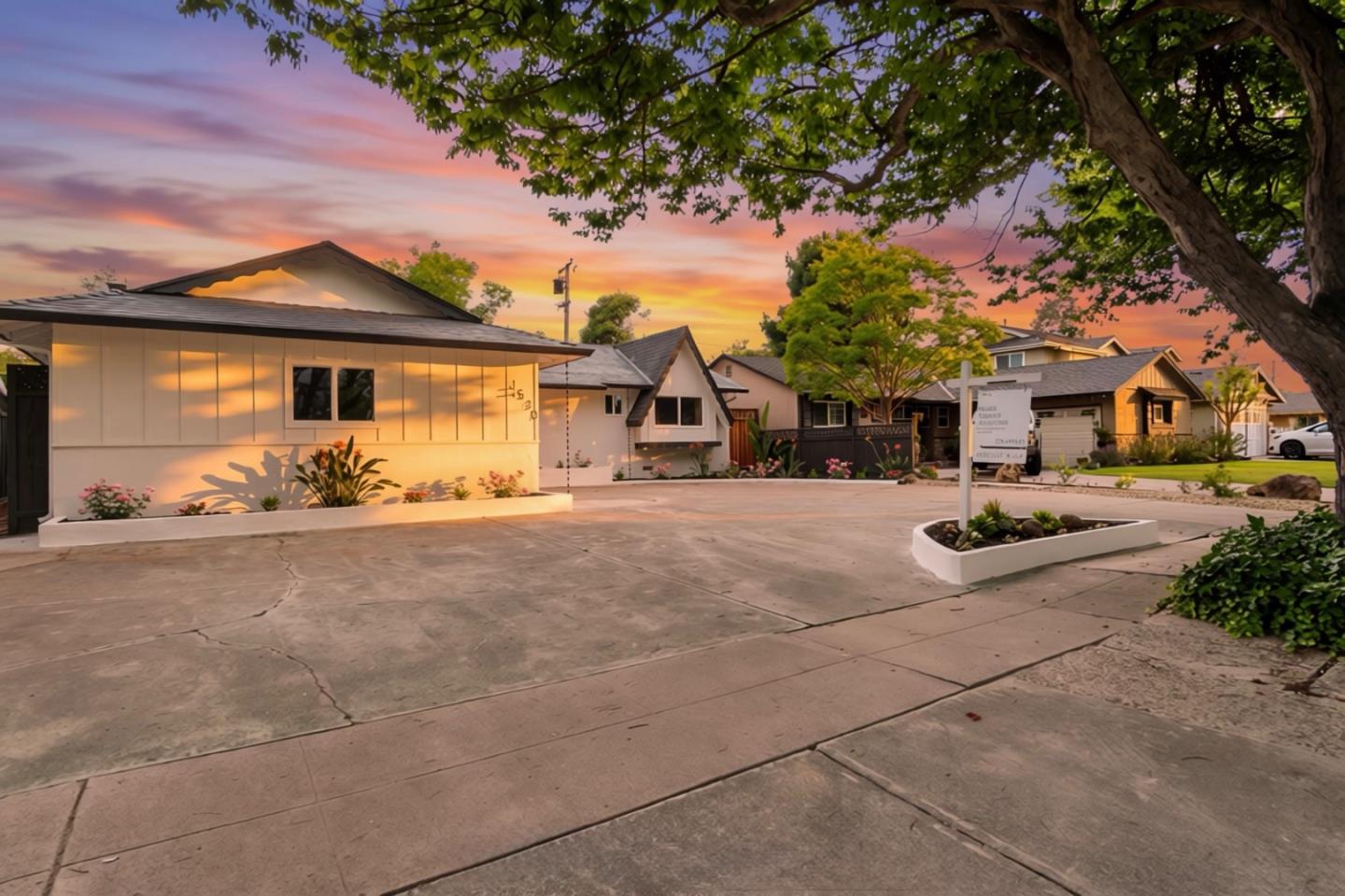 Detail Gallery Image 2 of 29 For 1520 Willowdale Dr, San Jose,  CA 95118 - 3 Beds | 2 Baths