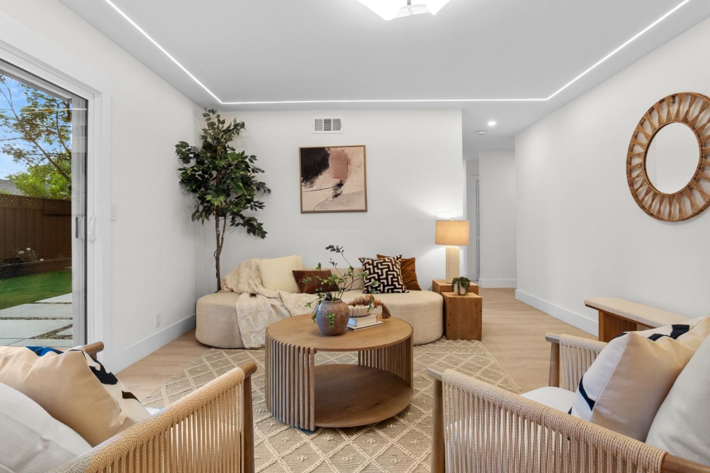 Detail Gallery Image 7 of 29 For 1520 Willowdale Dr, San Jose,  CA 95118 - 3 Beds | 2 Baths