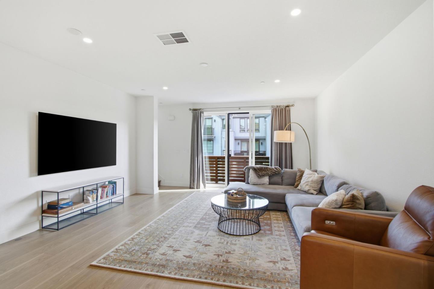 Photo #2: ML82043909 Listing: Photo #2