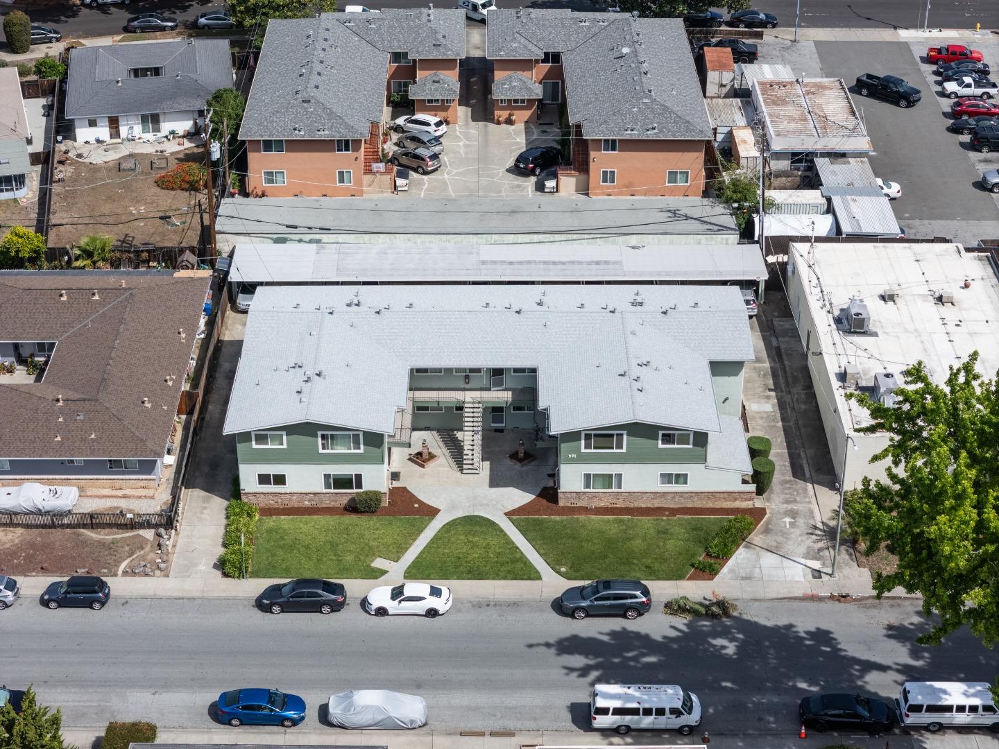 Detail Gallery Image 11 of 20 For 971 Whitethorne Dr, San Jose,  CA 95128 - – Beds | – Baths