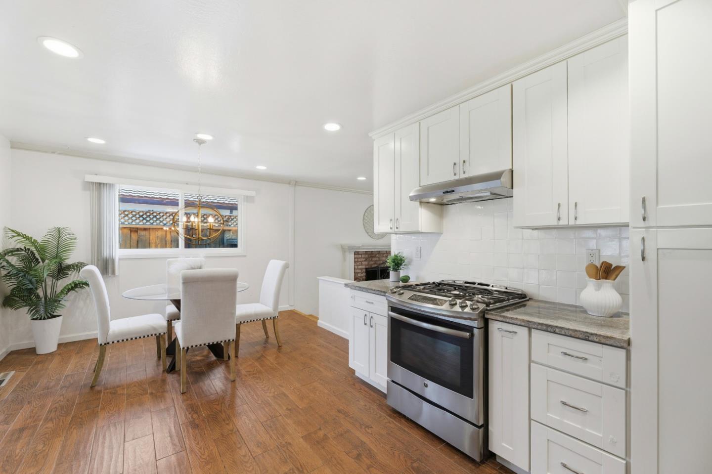 Detail Gallery Image 13 of 36 For 3666 Kirk Rd, San Jose,  CA 95124 - 3 Beds | 2 Baths