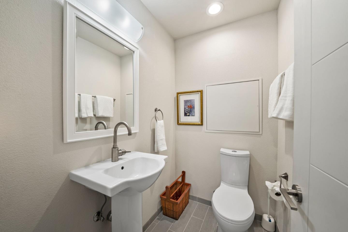 Detail Gallery Image 26 of 42 For 101 Jewell St #8,  Santa Cruz,  CA 95060 - 2 Beds | 2/1 Baths