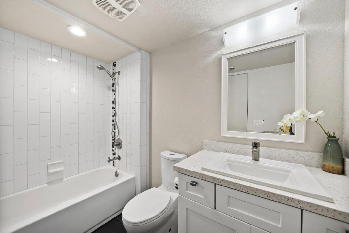 Detail Gallery Image 29 of 42 For 101 Jewell St #8,  Santa Cruz,  CA 95060 - 2 Beds | 2/1 Baths