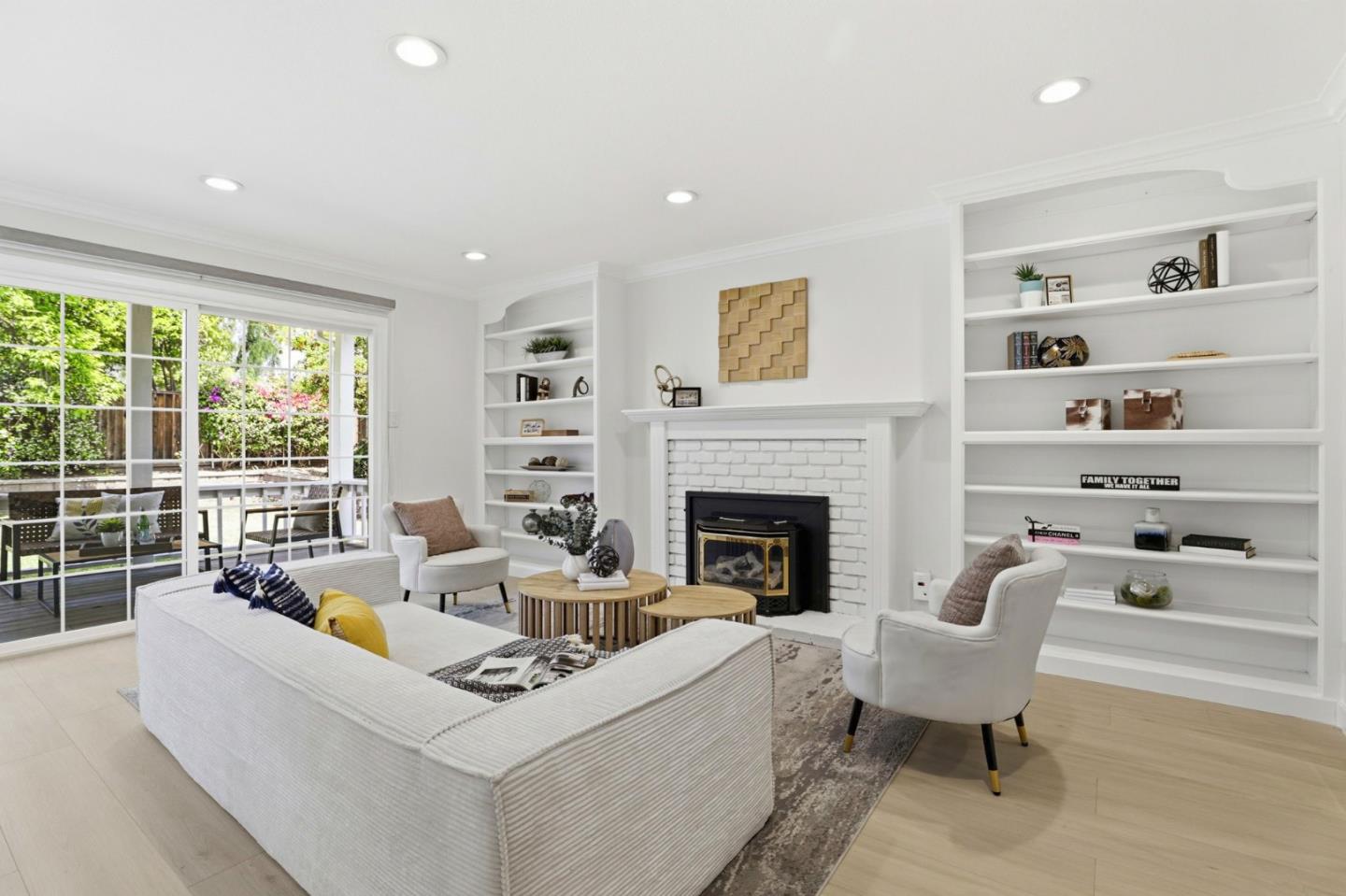 Detail Gallery Image 11 of 56 For 1934 Junewood Ave, San Jose,  CA 95132 - 5 Beds | 2/1 Baths