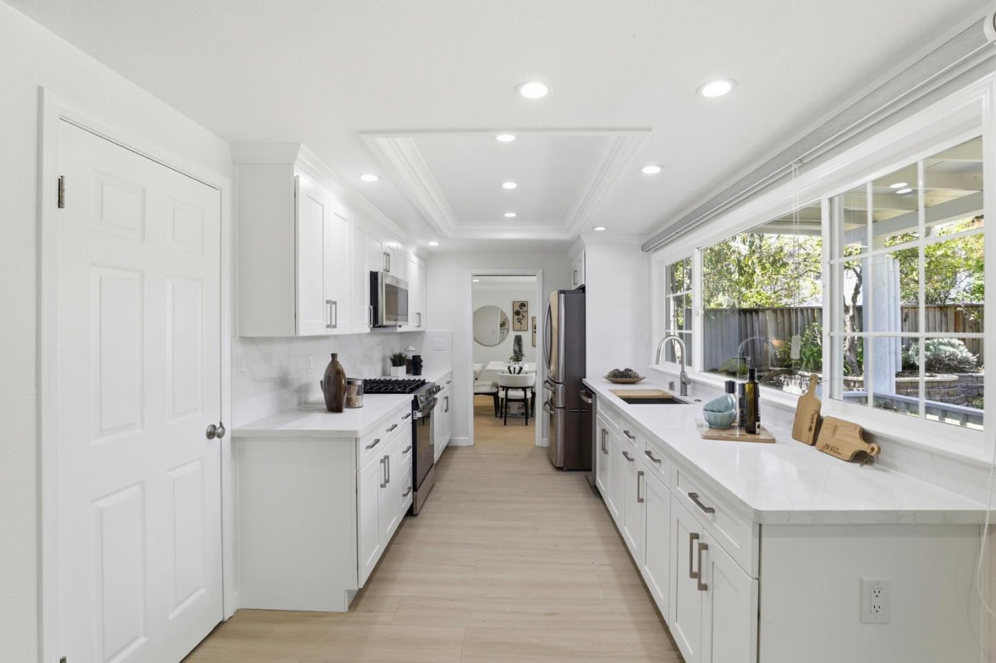 Detail Gallery Image 14 of 56 For 1934 Junewood Ave, San Jose,  CA 95132 - 5 Beds | 2/1 Baths