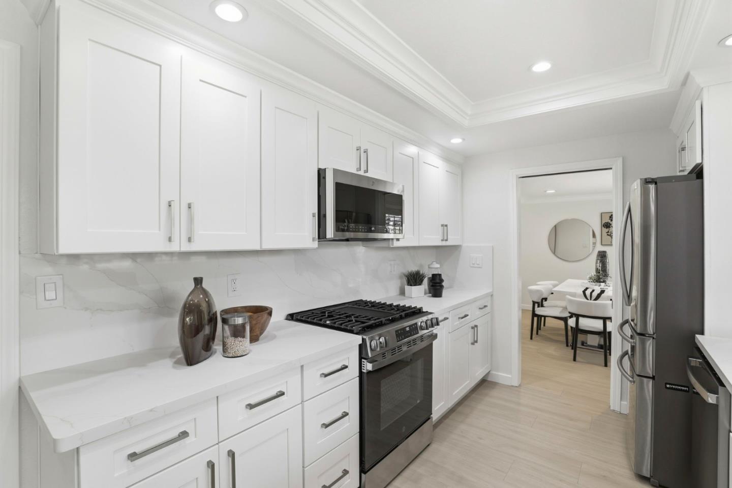 Detail Gallery Image 16 of 56 For 1934 Junewood Ave, San Jose,  CA 95132 - 5 Beds | 2/1 Baths