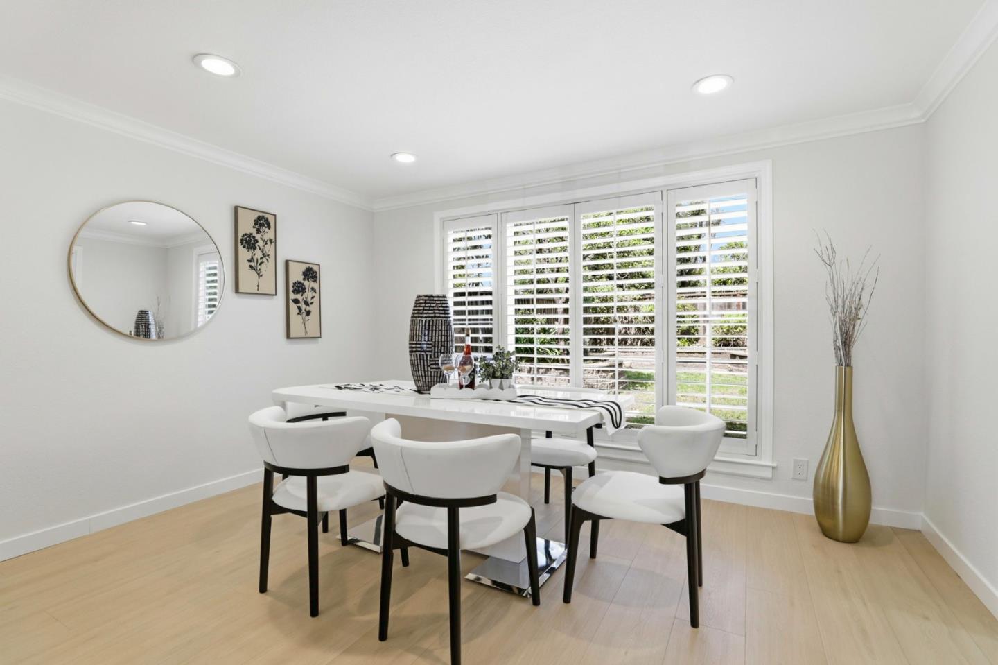 Detail Gallery Image 17 of 56 For 1934 Junewood Ave, San Jose,  CA 95132 - 5 Beds | 2/1 Baths