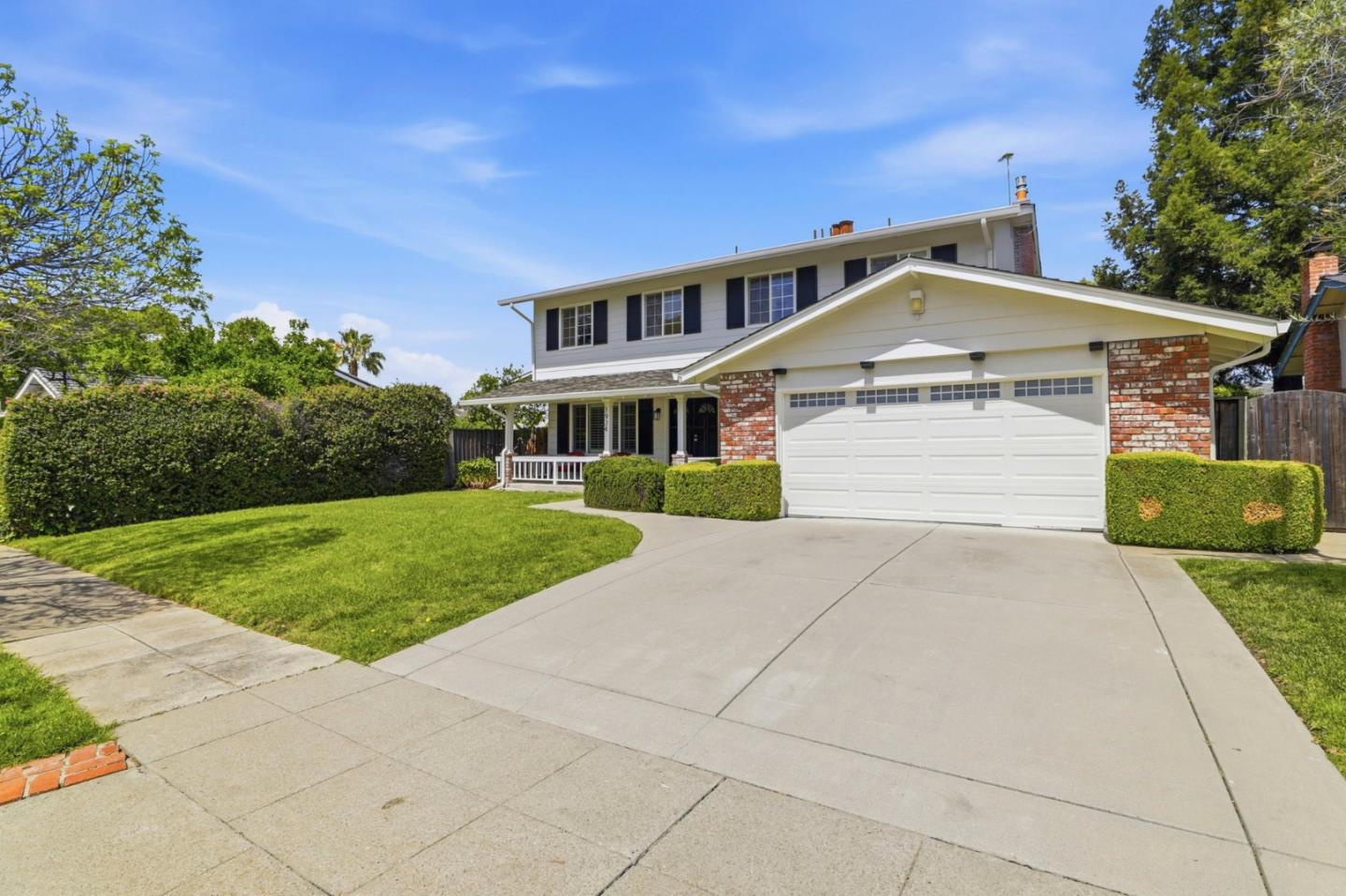 Detail Gallery Image 3 of 56 For 1934 Junewood Ave, San Jose,  CA 95132 - 5 Beds | 2/1 Baths