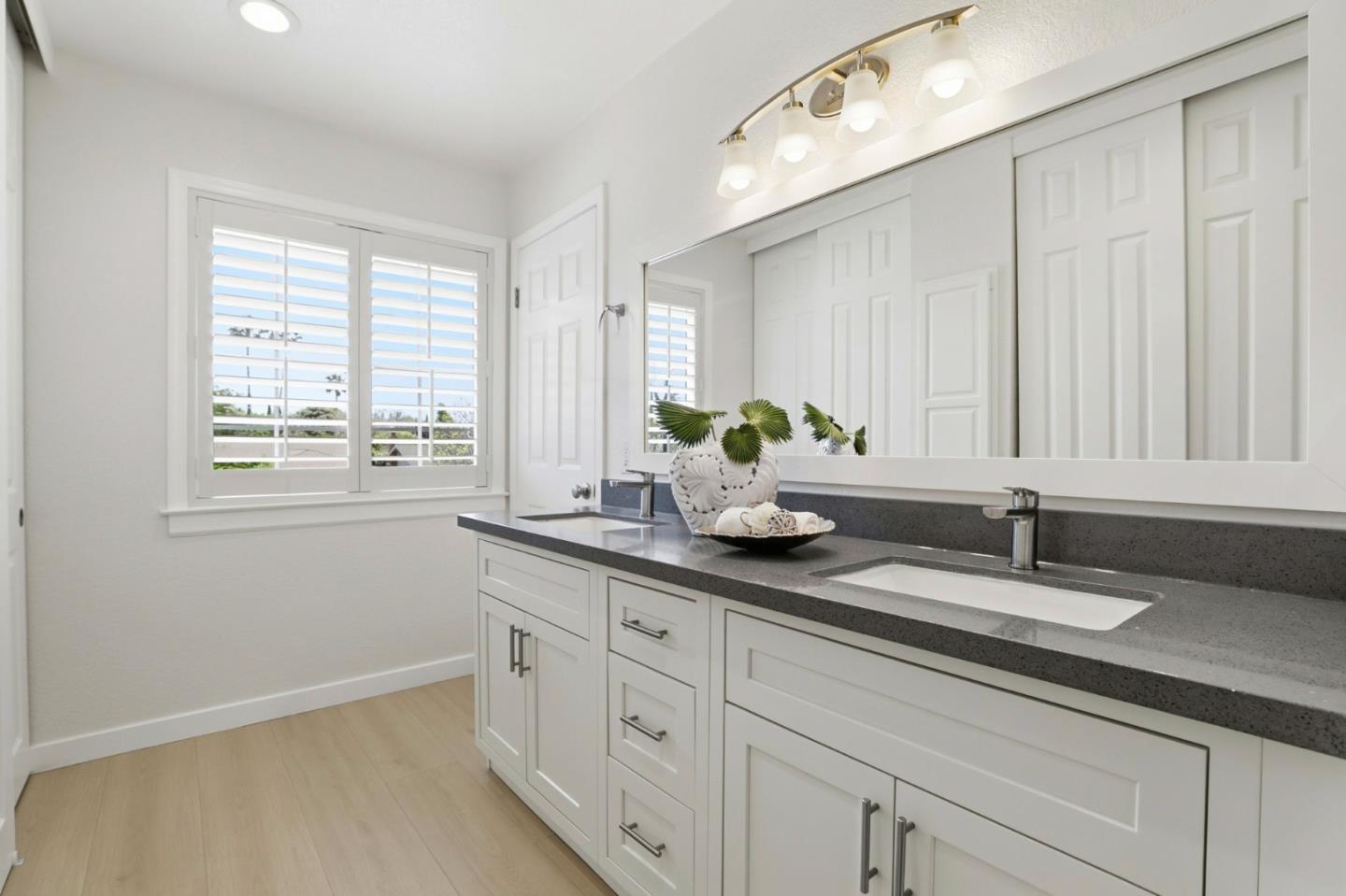 Detail Gallery Image 30 of 56 For 1934 Junewood Ave, San Jose,  CA 95132 - 5 Beds | 2/1 Baths