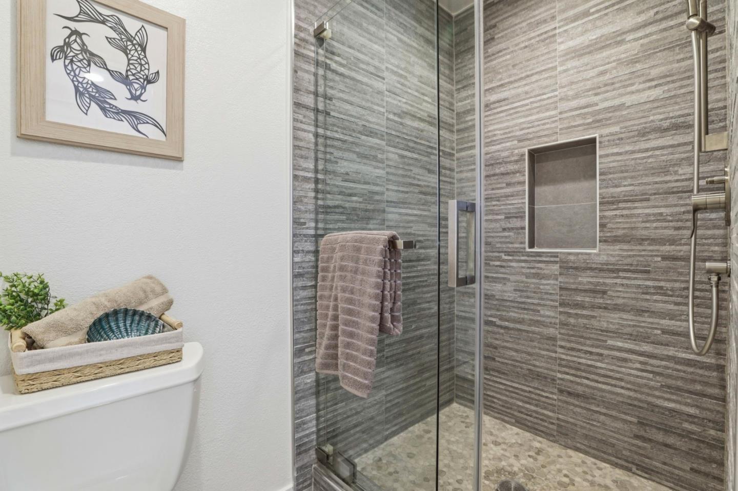 Detail Gallery Image 31 of 56 For 1934 Junewood Ave, San Jose,  CA 95132 - 5 Beds | 2/1 Baths