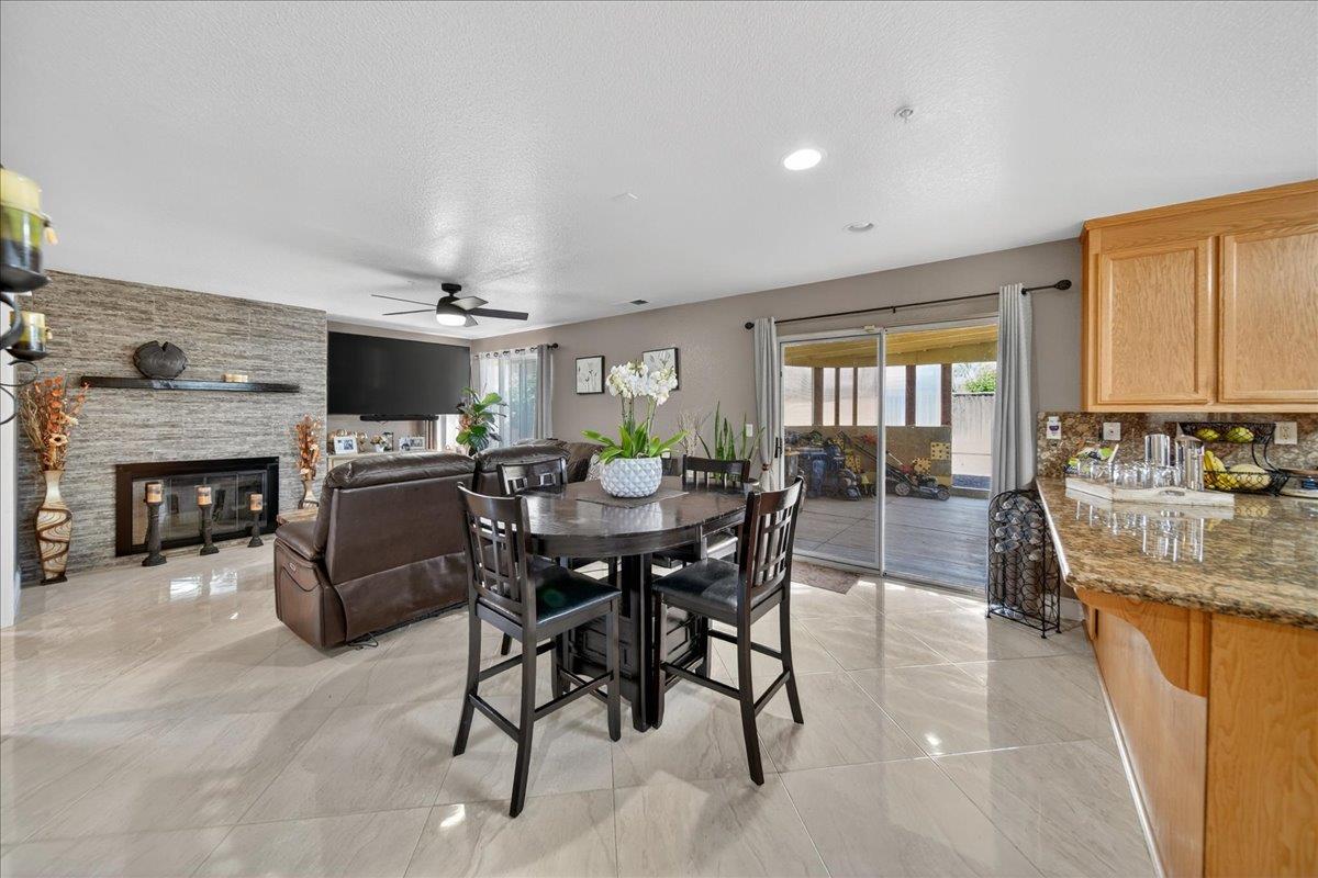 Detail Gallery Image 17 of 60 For 1413 Burgundy Way, Gonzales,  CA 93926 - 5 Beds | 3 Baths