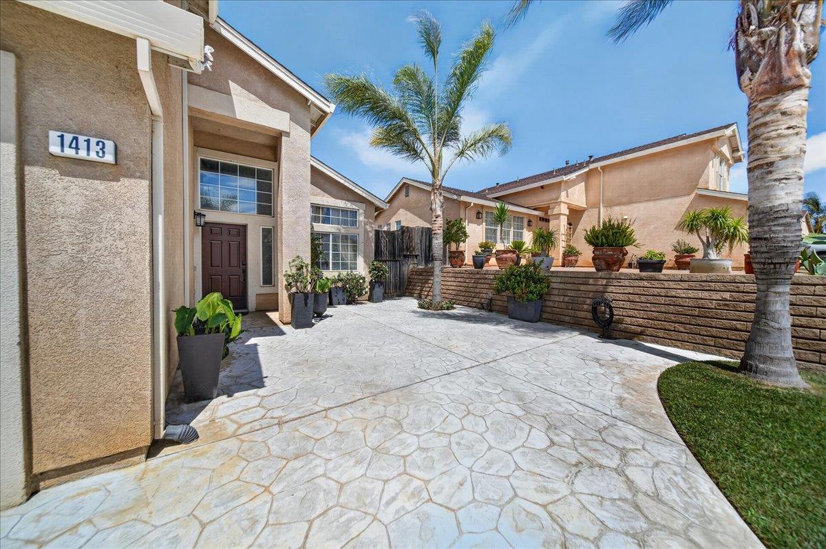 Detail Gallery Image 3 of 60 For 1413 Burgundy Way, Gonzales,  CA 93926 - 5 Beds | 3 Baths