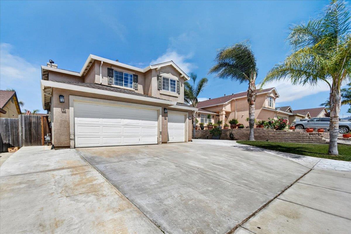 Detail Gallery Image 4 of 60 For 1413 Burgundy Way, Gonzales,  CA 93926 - 5 Beds | 3 Baths