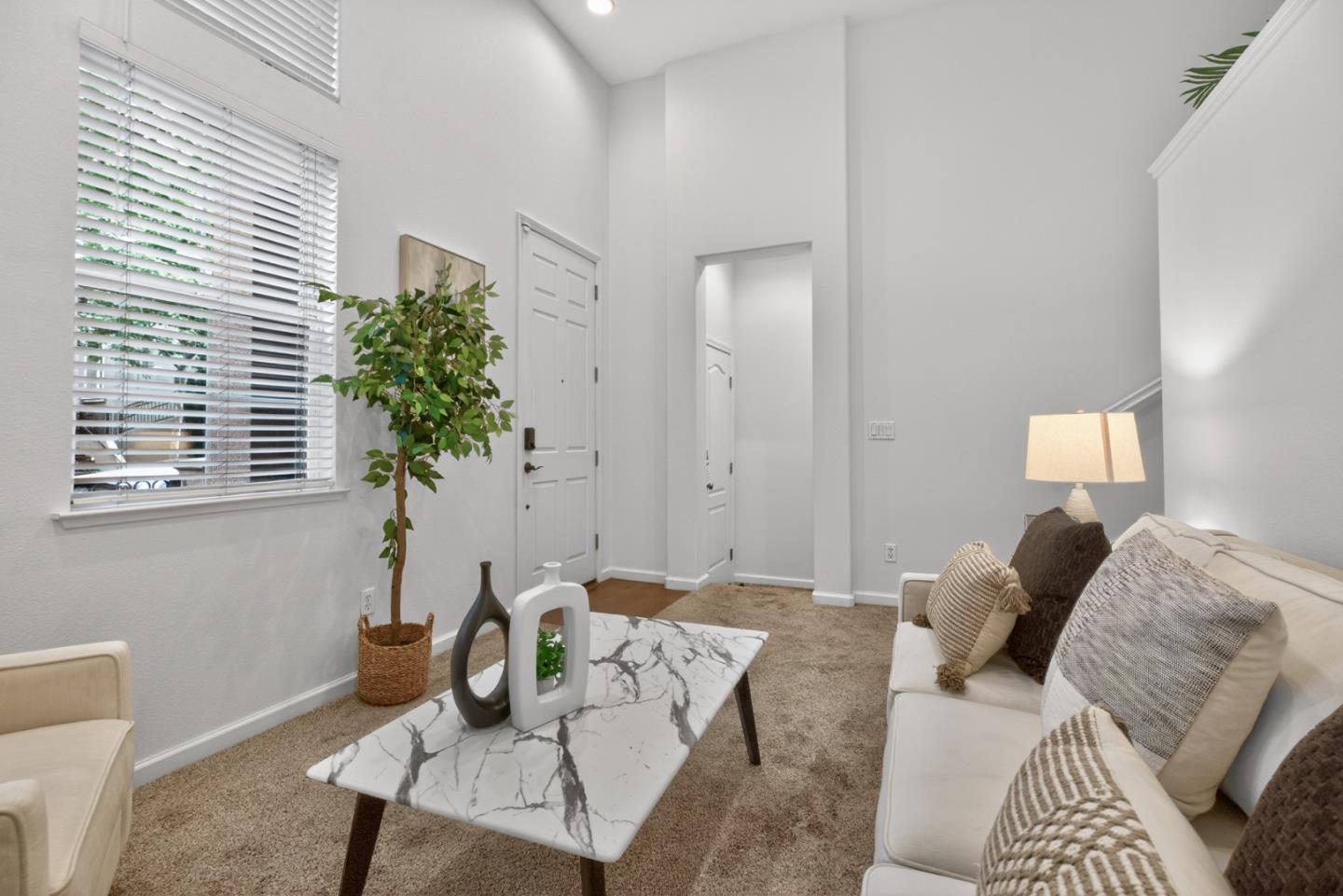 Detail Gallery Image 7 of 37 For 390 Olive Hill Dr, San Jose,  CA 95125 - 2 Beds | 2/1 Baths