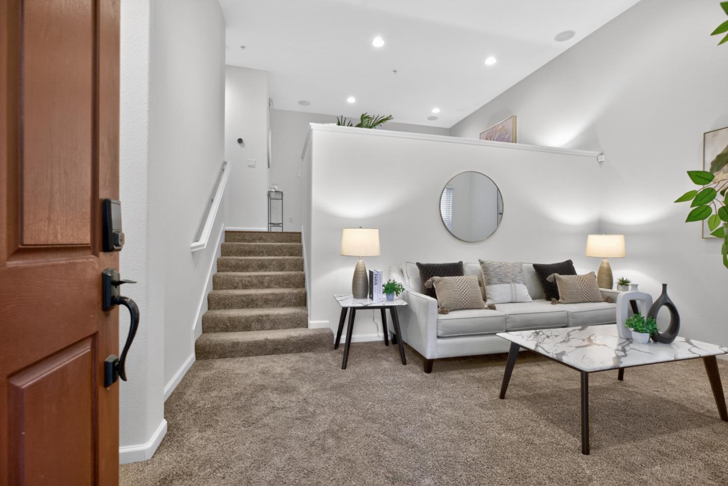 Detail Gallery Image 8 of 37 For 390 Olive Hill Dr, San Jose,  CA 95125 - 2 Beds | 2/1 Baths