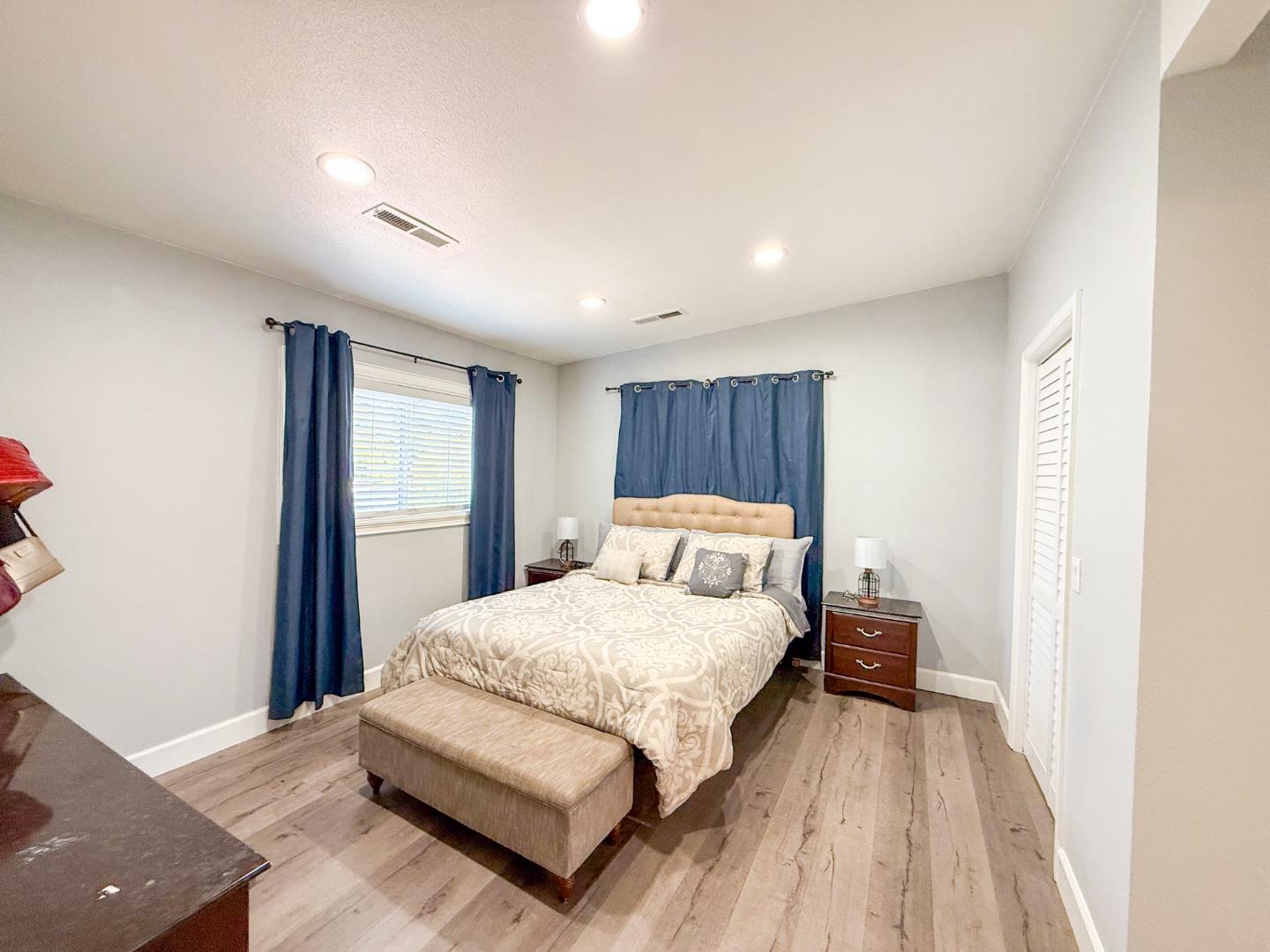 Detail Gallery Image 6 of 21 For 6130 Monterey #22,  San Jose,  CA 95138 - 3 Beds | 2 Baths