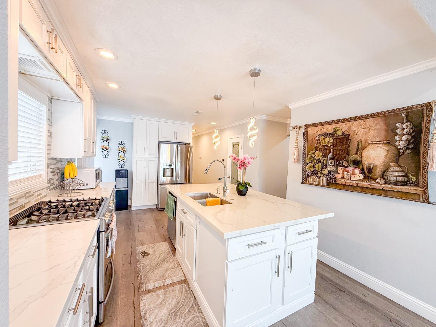 Detail Gallery Image 9 of 21 For 6130 Monterey #22,  San Jose,  CA 95138 - 3 Beds | 2 Baths