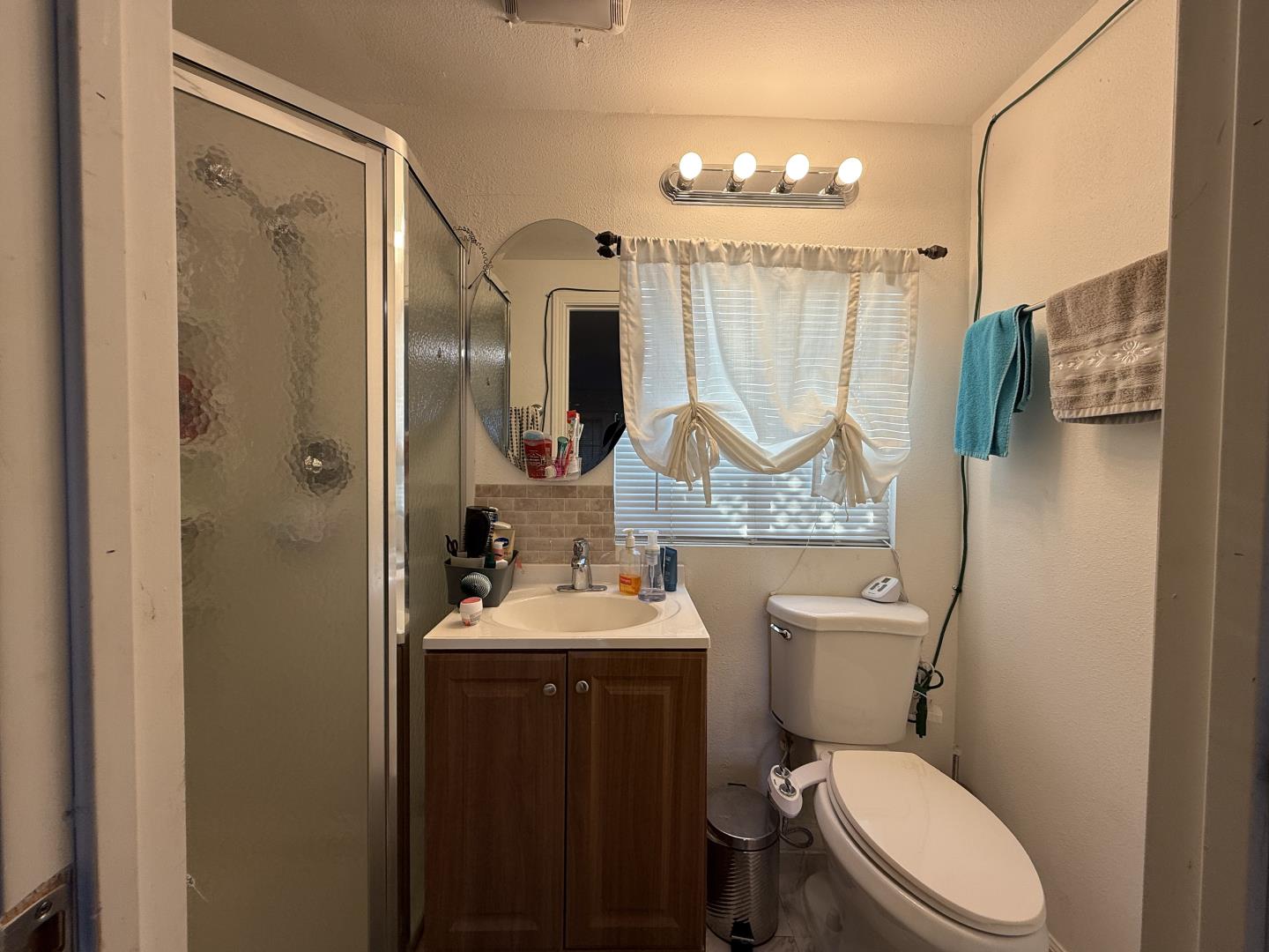 Detail Gallery Image 2 of 11 For 205 Manitoba Ter #205,  Fremont,  CA 94538 - 5 Beds | 3 Baths