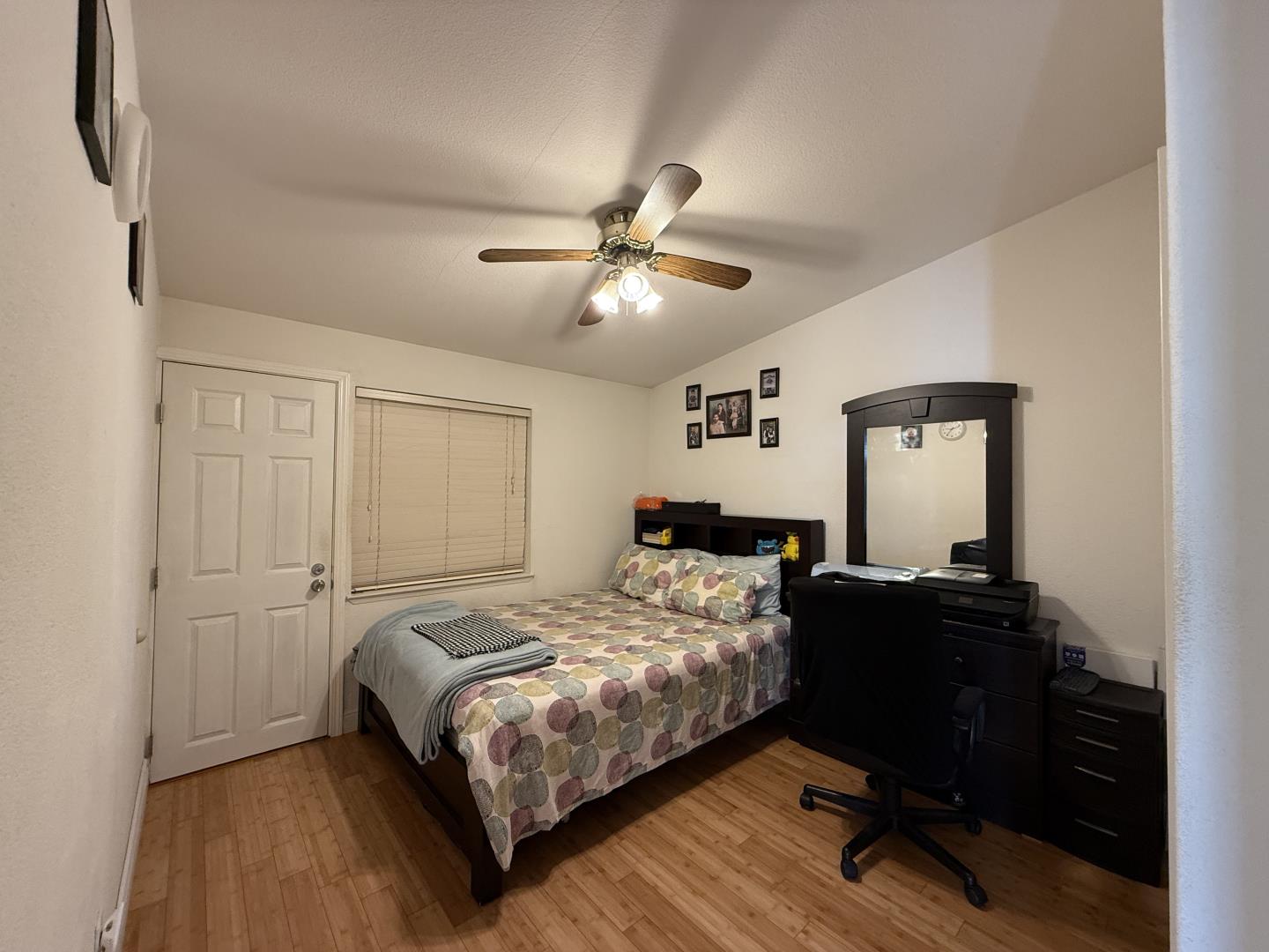 Detail Gallery Image 4 of 11 For 205 Manitoba Ter #205,  Fremont,  CA 94538 - 5 Beds | 3 Baths