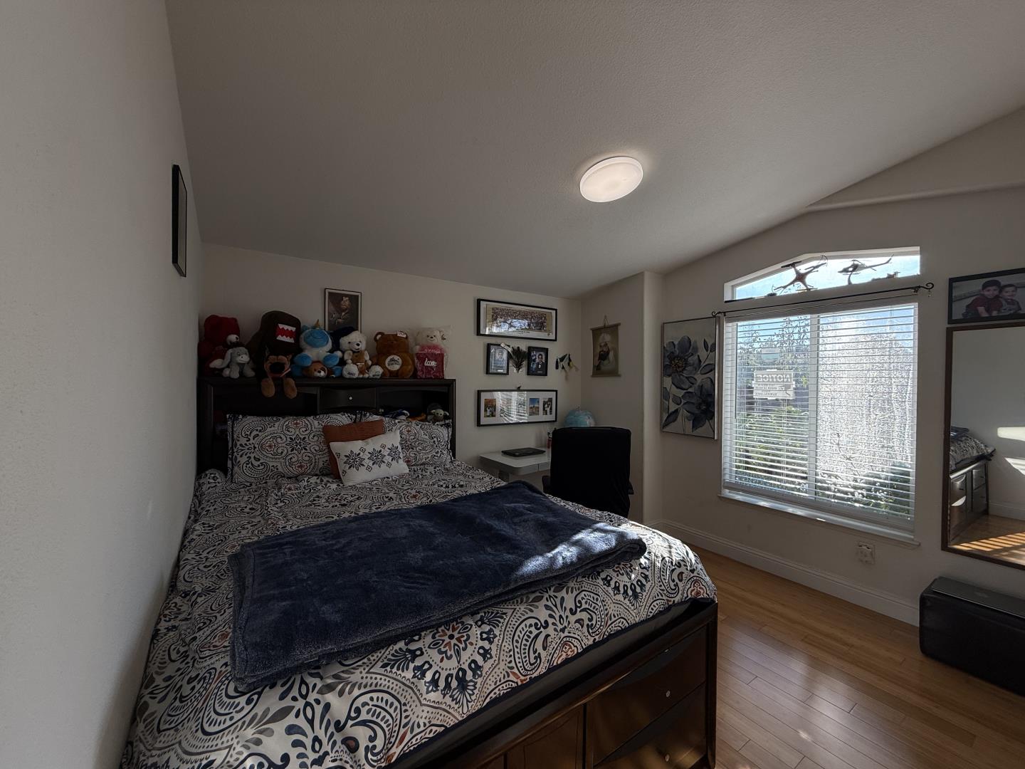 Detail Gallery Image 5 of 11 For 205 Manitoba Ter #205,  Fremont,  CA 94538 - 5 Beds | 3 Baths