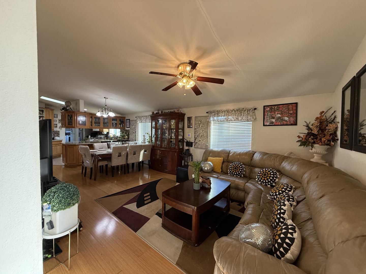 Detail Gallery Image 9 of 11 For 205 Manitoba Ter #205,  Fremont,  CA 94538 - 5 Beds | 3 Baths