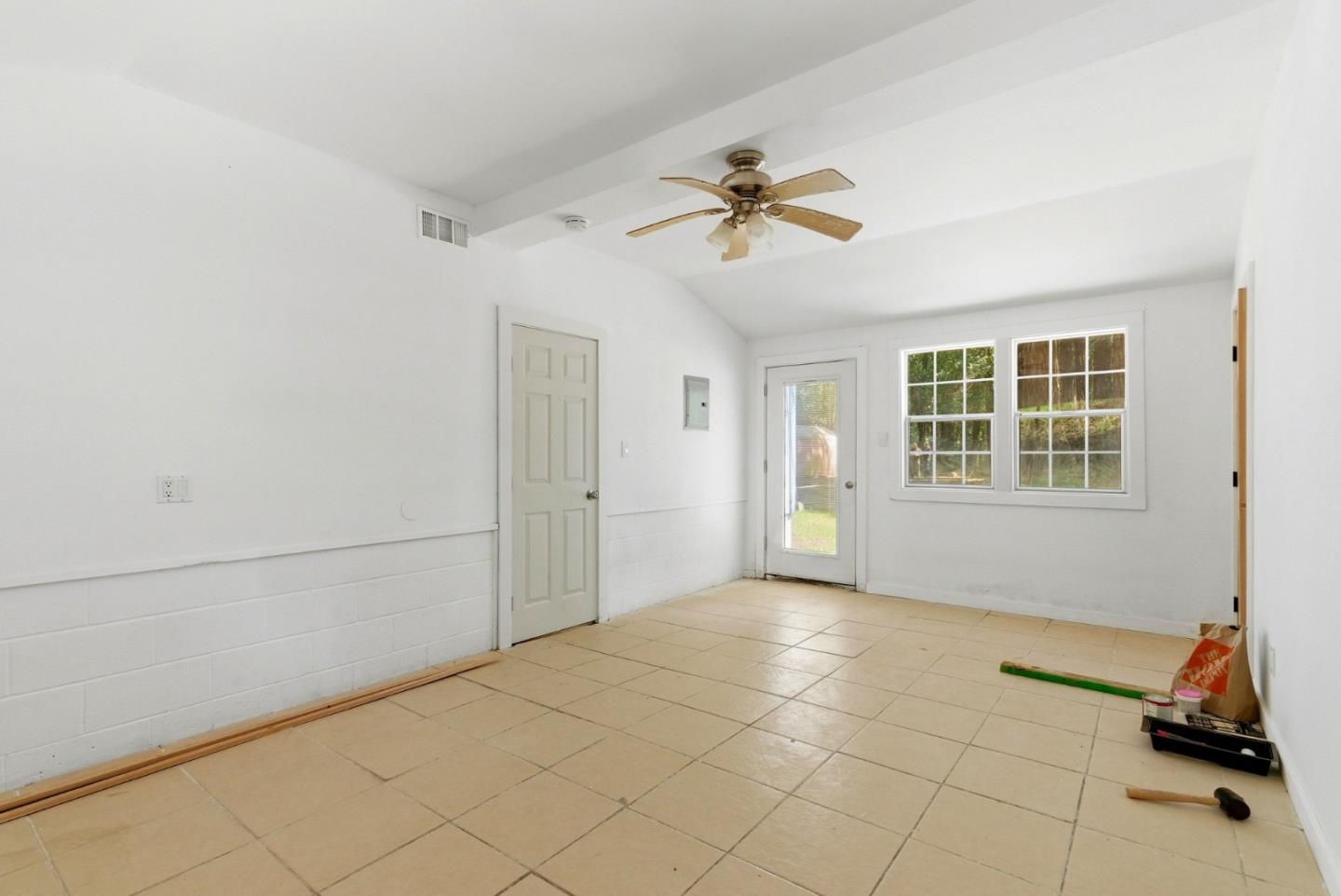 Detail Gallery Image 11 of 32 For 1460 Tucker Rd, Scotts Valley,  CA 95066 - 4 Beds | 2 Baths