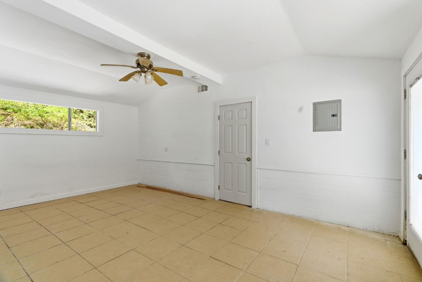 Detail Gallery Image 12 of 32 For 1460 Tucker Rd, Scotts Valley,  CA 95066 - 4 Beds | 2 Baths