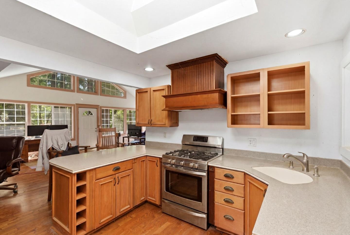 Detail Gallery Image 6 of 32 For 1460 Tucker Rd, Scotts Valley,  CA 95066 - 4 Beds | 2 Baths