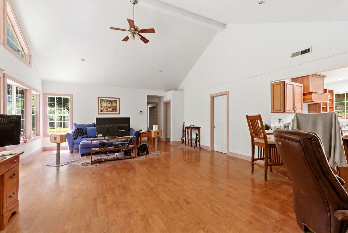 Detail Gallery Image 7 of 32 For 1460 Tucker Rd, Scotts Valley,  CA 95066 - 4 Beds | 2 Baths