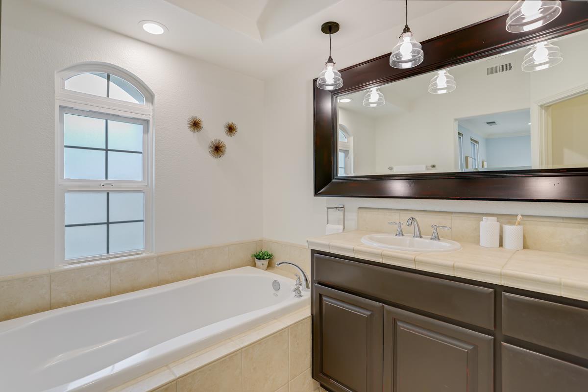 Photo #18: ML82043929 Listing: Photo #18