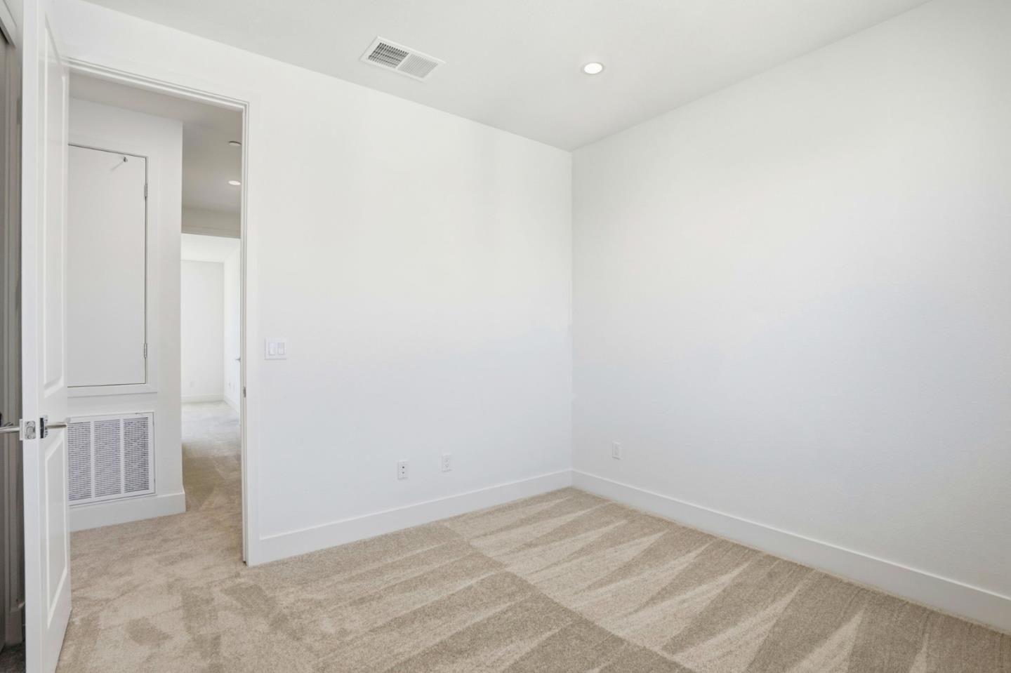 Detail Gallery Image 15 of 24 For 6002 Sunglow Ter, San Ramon,  CA 94583 - 3 Beds | 2/1 Baths