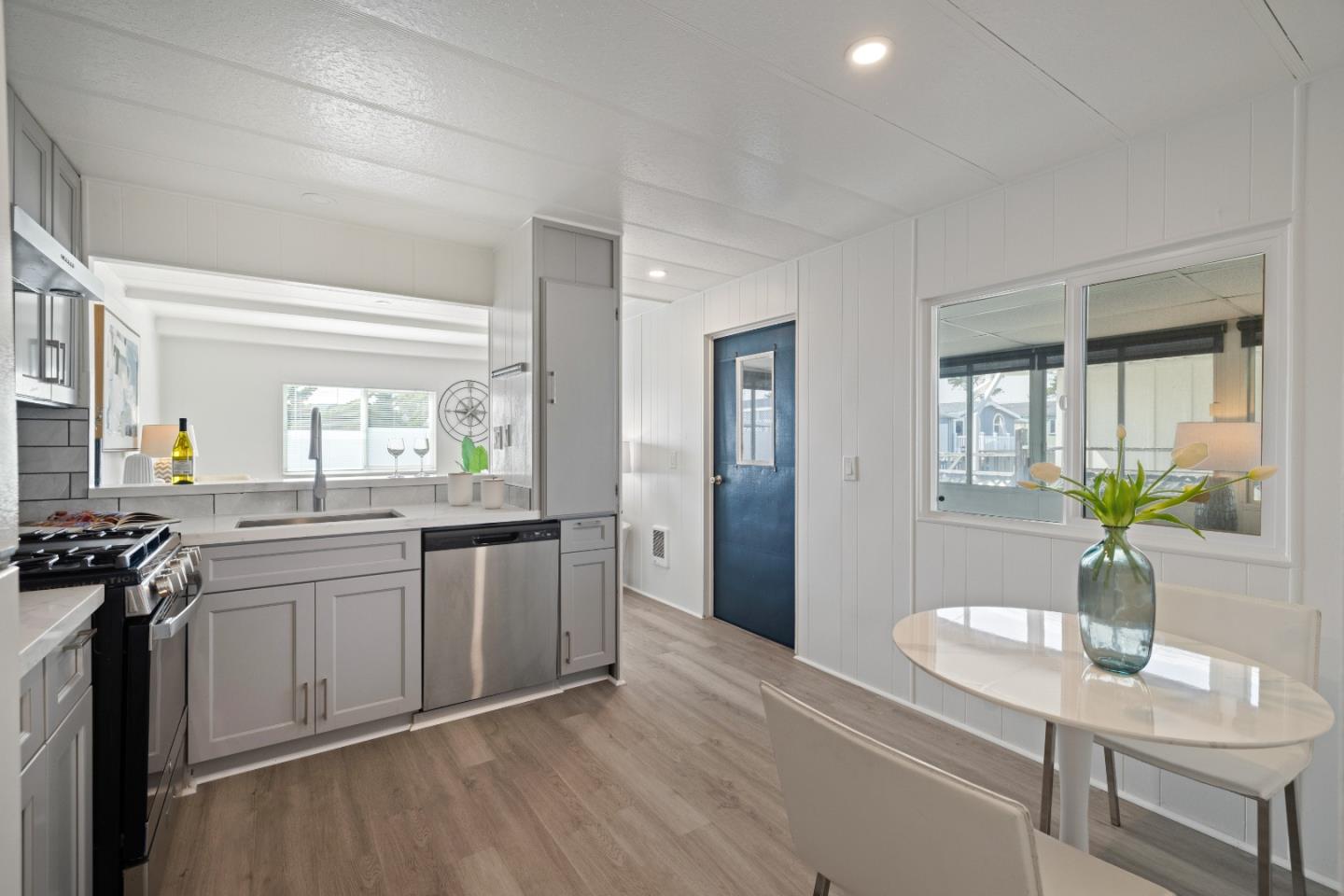 Detail Gallery Image 5 of 17 For 10 Lighthouse Rd #10,  Half Moon Bay,  CA 94019 - 2 Beds | 1 Baths