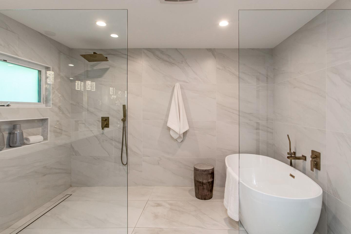 Detail Gallery Image 16 of 37 For 1240 Colonial Oaks Dr, Los Altos,  CA 94024 - 4 Beds | 3/1 Baths