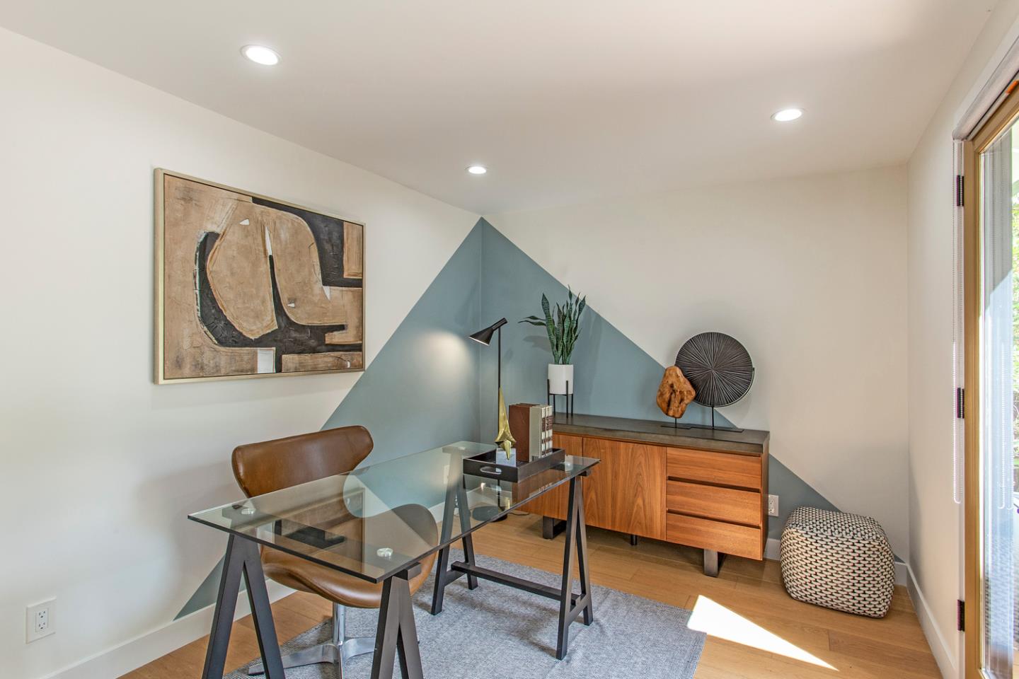 Detail Gallery Image 19 of 37 For 1240 Colonial Oaks Dr, Los Altos,  CA 94024 - 4 Beds | 3/1 Baths