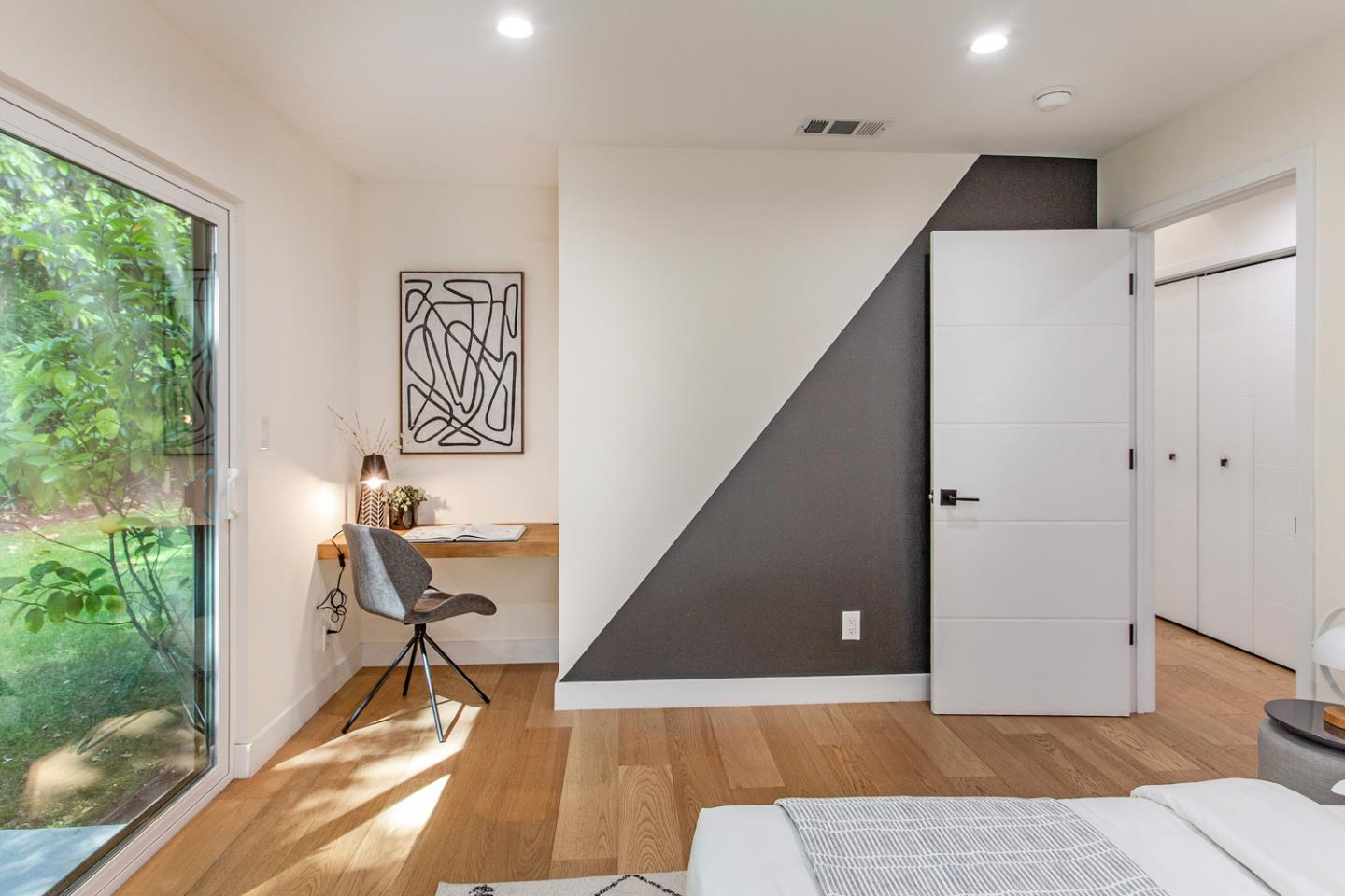 Detail Gallery Image 22 of 37 For 1240 Colonial Oaks Dr, Los Altos,  CA 94024 - 4 Beds | 3/1 Baths