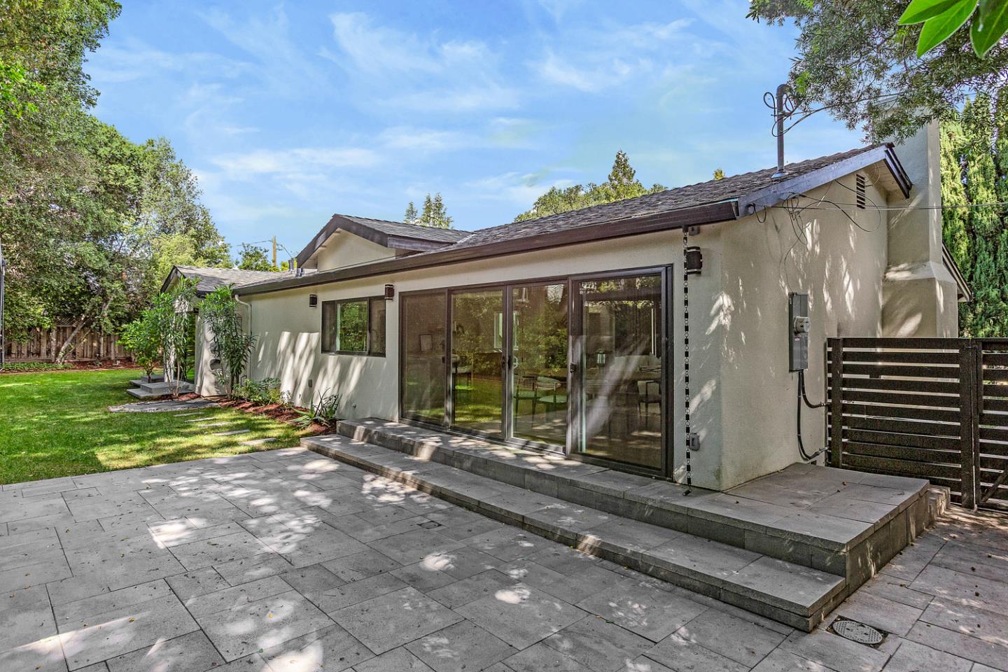 Detail Gallery Image 32 of 37 For 1240 Colonial Oaks Dr, Los Altos,  CA 94024 - 4 Beds | 3/1 Baths