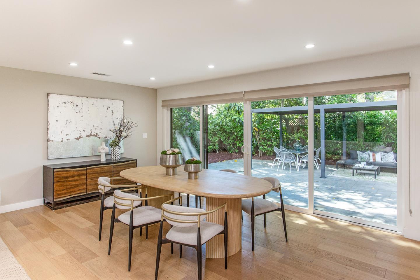 Detail Gallery Image 6 of 37 For 1240 Colonial Oaks Dr, Los Altos,  CA 94024 - 4 Beds | 3/1 Baths