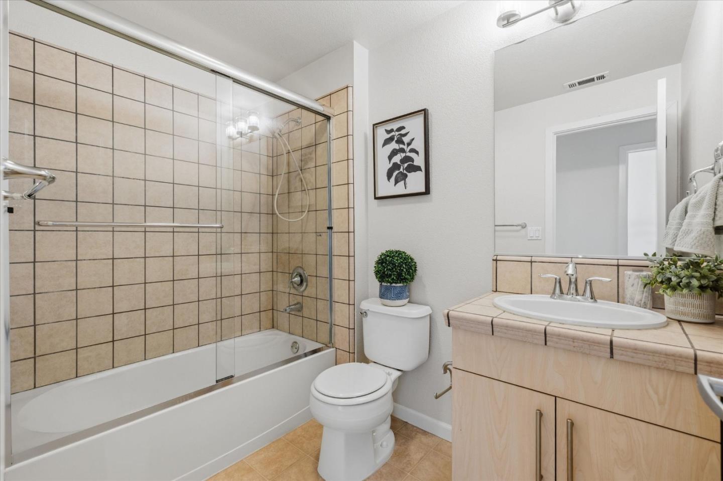 Photo #22: ML82043938 Listing: Photo #22