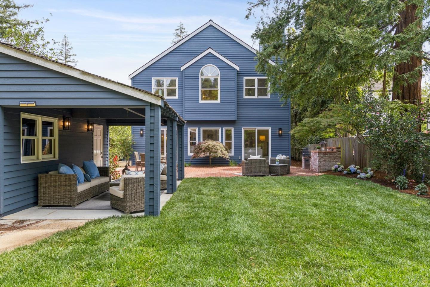 Detail Gallery Image 30 of 36 For 151 Lowell Ave, Palo Alto,  CA 94301 - 5 Beds | 4/1 Baths