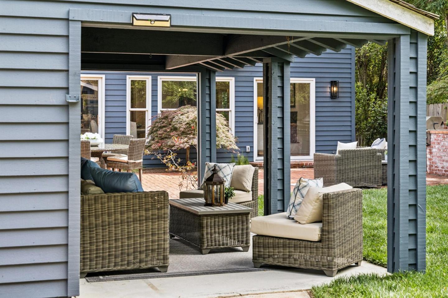 Detail Gallery Image 34 of 36 For 151 Lowell Ave, Palo Alto,  CA 94301 - 5 Beds | 4/1 Baths