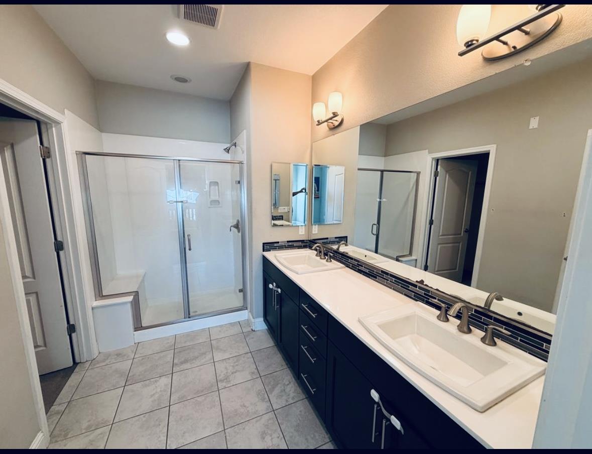 Detail Gallery Image 16 of 22 For 401 Ellicott Loop, San Jose,  CA 95123 - 4 Beds | 3/1 Baths